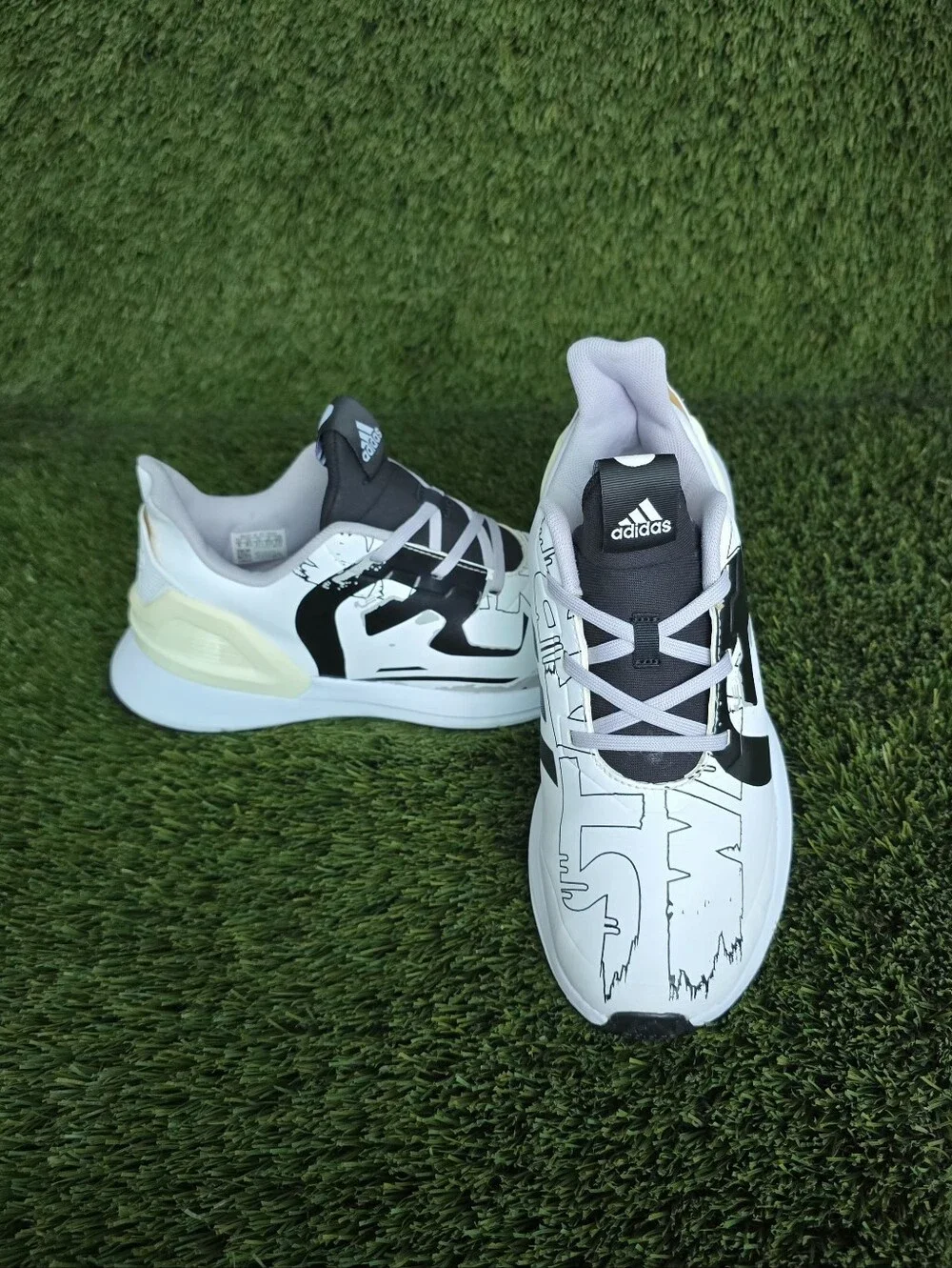 ADIDAS Star Wars Stormtrooper RapidaRun